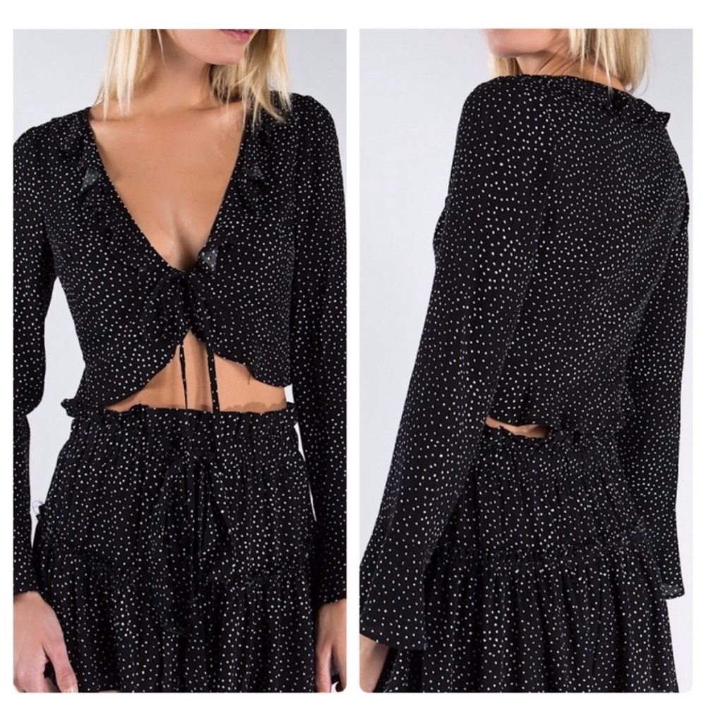 Front tie ruffle crop top